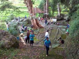 PERSIAPAN NYADRAN, WARGA DUSUN MANGGUNG PERSIAPAN DI LOKASI